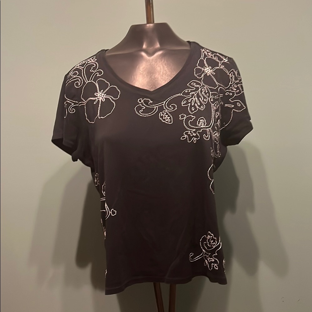 Croft & Barrow Black Short Sleeve Tee with White Embroidery